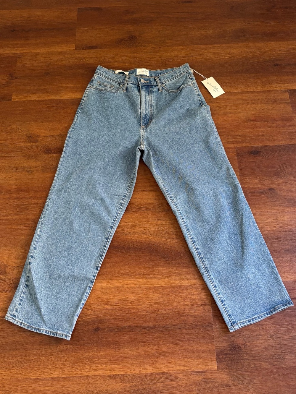 NWT Universal Thread Vintage Straight Jeans - 8